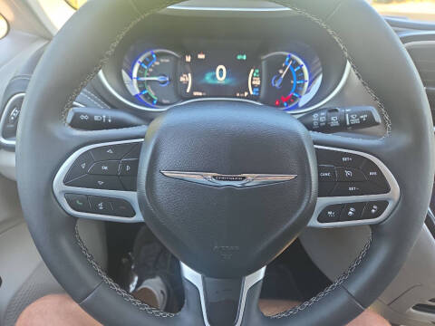 2024 Chrysler Pacifica Plug-In Hybrid Select