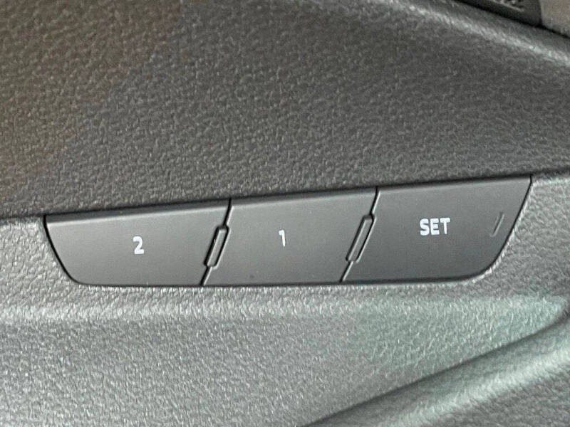 2019 Audi e-tron quattro Prestige