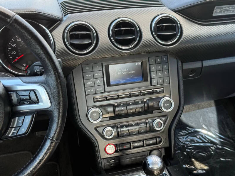 2015 Ford Mustang V6