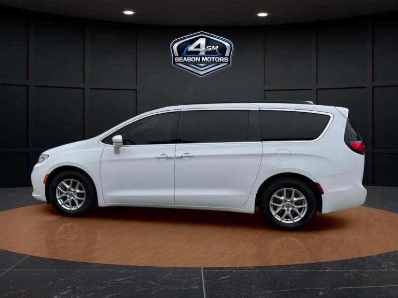 2022 Chrysler Pacifica Touring L