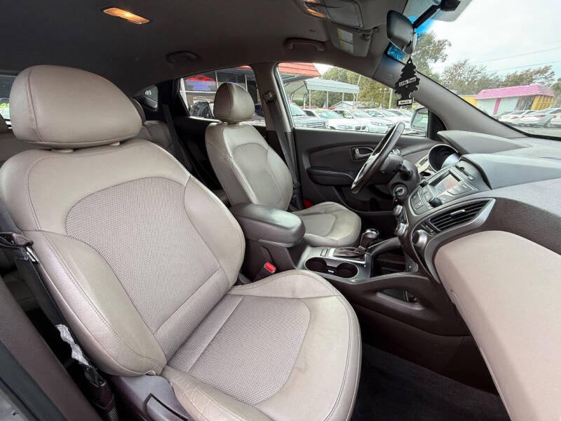 2015 Hyundai Tucson SE