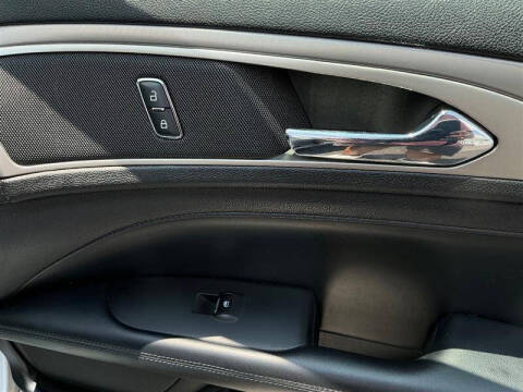 2017 Lincoln MKZ Premiere