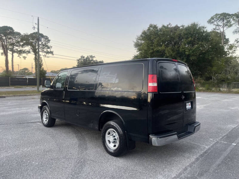 2017 Chevrolet Express 2500