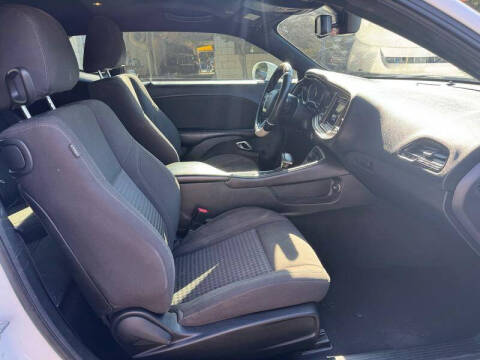 2019 Dodge Challenger SXT