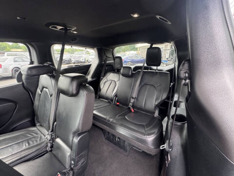 2020 Chrysler Pacifica Touring L