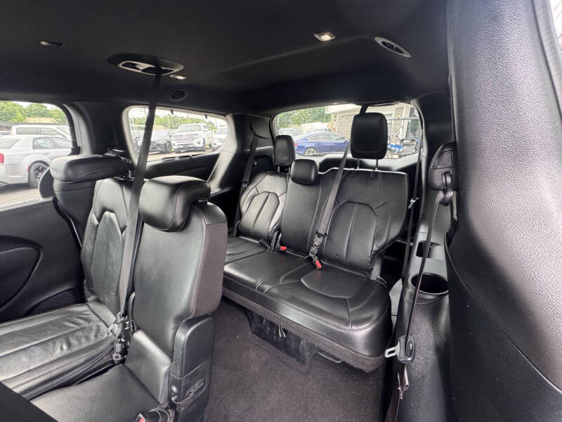 2020 Chrysler Pacifica Touring L
