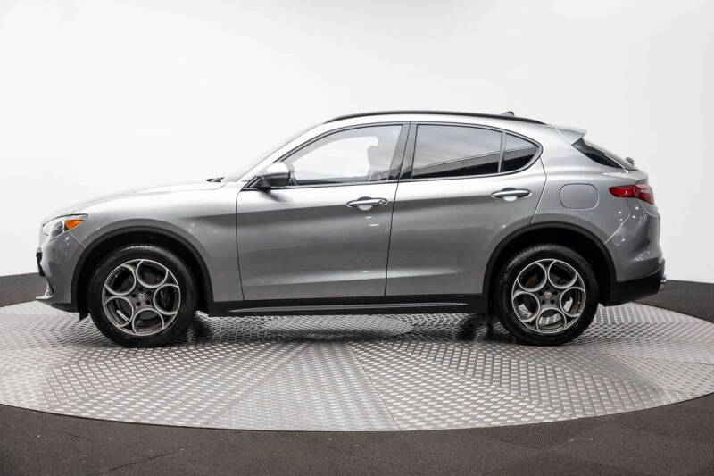 2018 Alfa Romeo Stelvio Sport