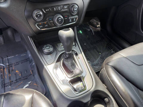 2021 Jeep Cherokee Altitude