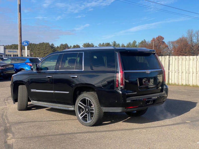 2017 Cadillac Escalade Luxury