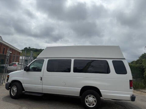 2011 Ford E-Series E-350 SD XL