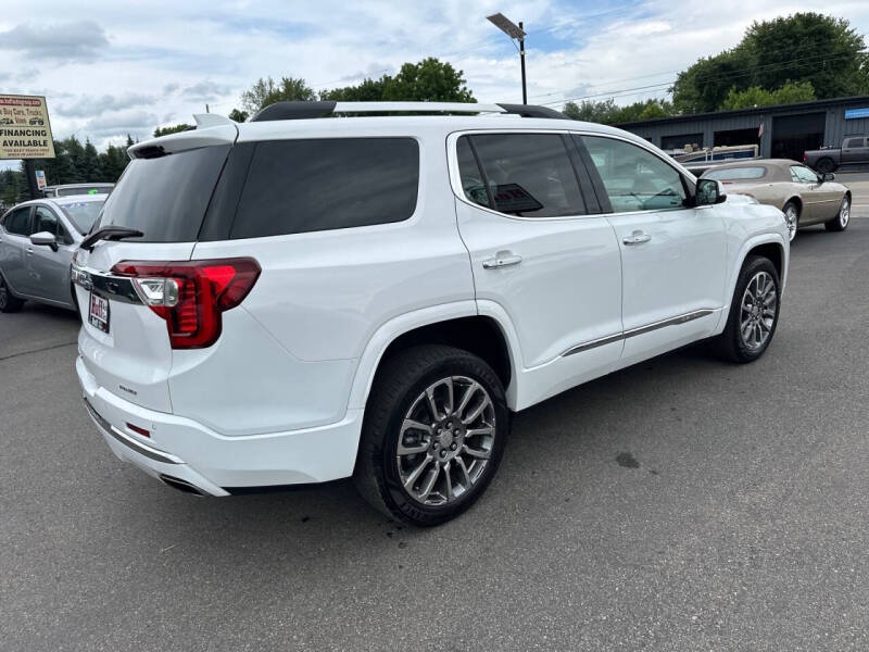 2023 GMC Acadia Denali