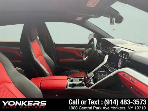 2020 Lamborghini Urus