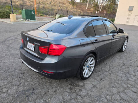 2012 BMW 3 Series 328i