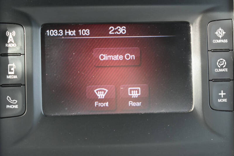 2017 Dodge Charger SE