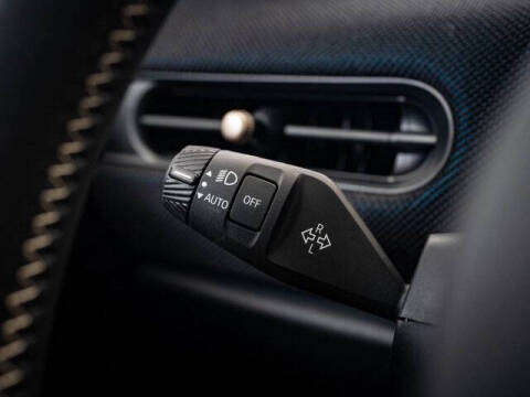 2025 MINI Hardtop 2 Door Cooper Signature Trim