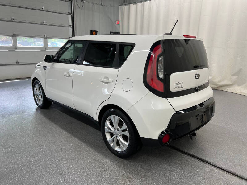 2016 Kia Soul +