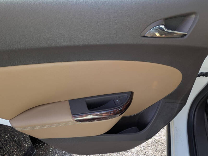 2012 Buick Verano Leather Group