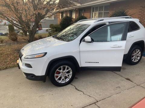 2014 Jeep Cherokee for sale at CASTLE AUTO AUCTION INC. in Scranton PA