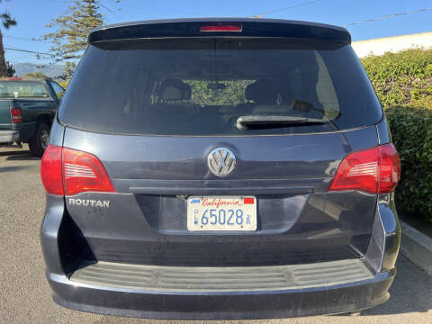 2009 Volkswagen Routan SE