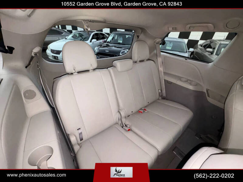 2011 Toyota Sienna Limited 7-Passenger