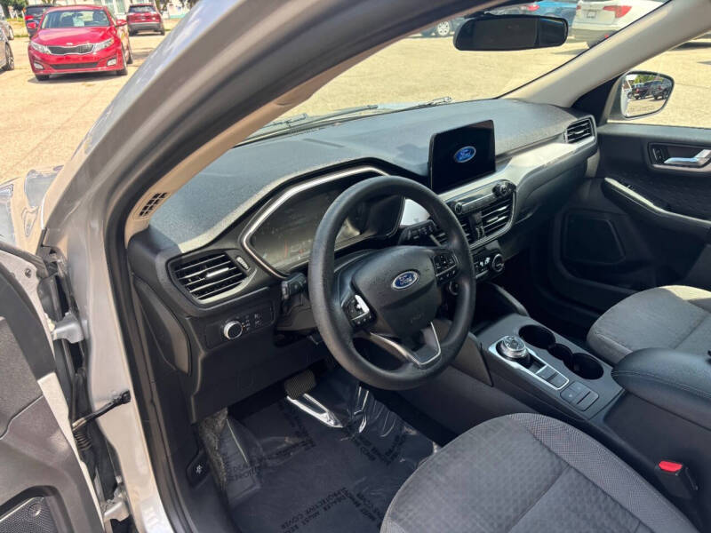 2020 Ford Escape SE