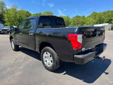 2017 Nissan Titan