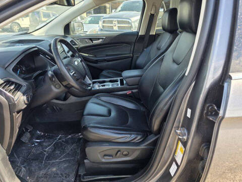2022 Ford Edge Titanium