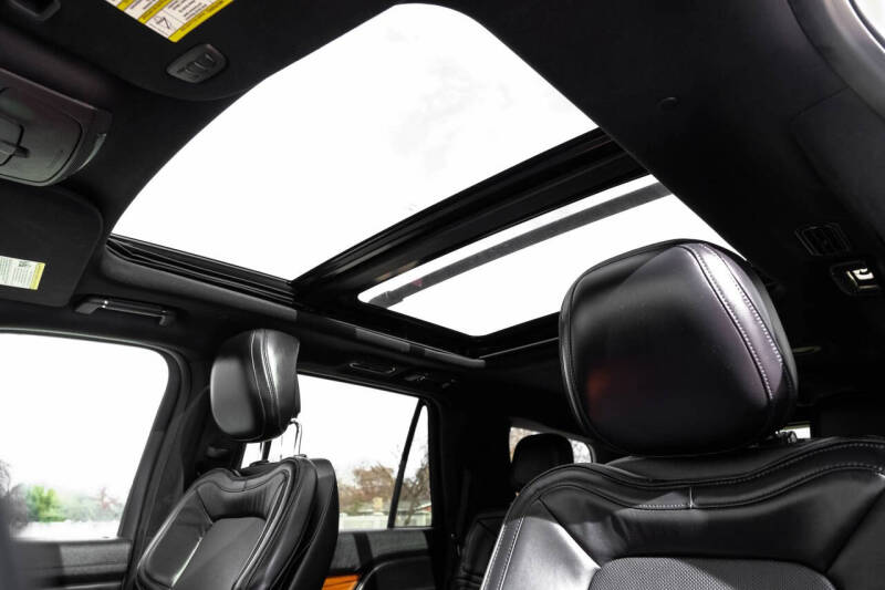 2019 Lincoln Navigator Select