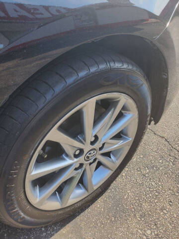 2012 Toyota Prius v Two