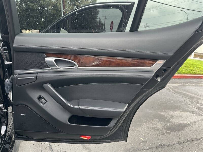 2011 Porsche Panamera Turbo