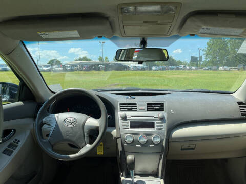 2010 Toyota Camry LE