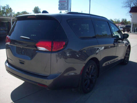 2020 Chrysler Pacifica Touring L Plus