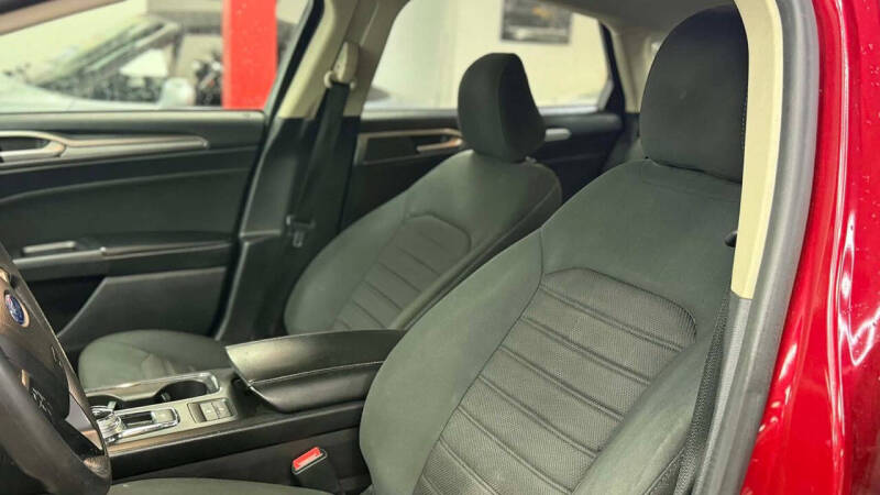 2020 Ford Fusion Hybrid SE