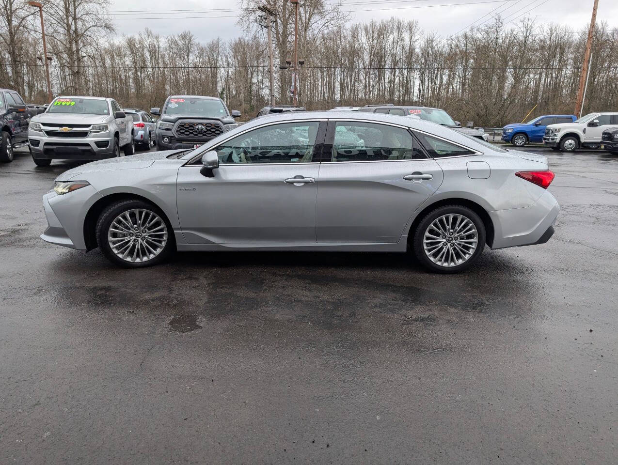 used 2019 Toyota Avalon Hybrid car, priced at $29,999
