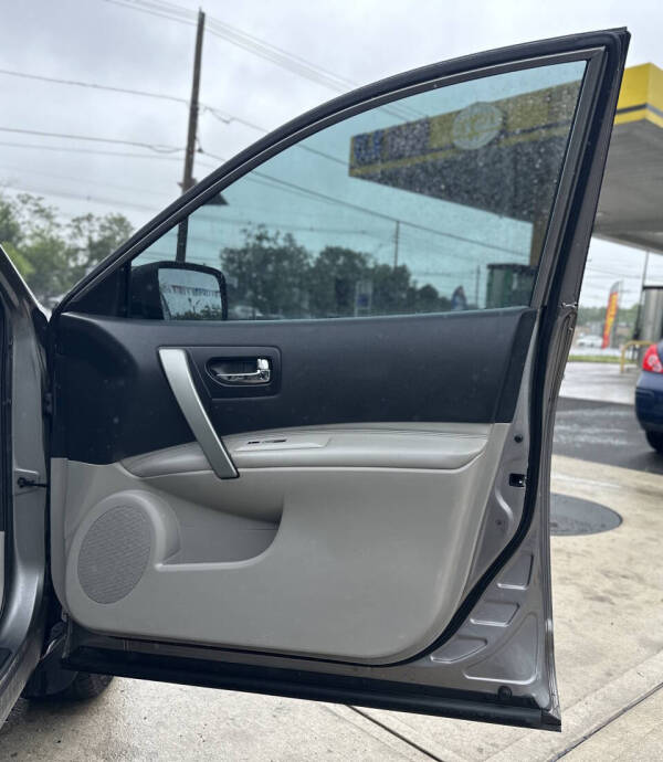 2013 Nissan Rogue SV w/SL Package