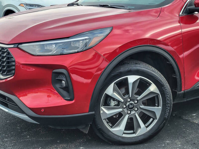 2024 Ford Escape Platinum