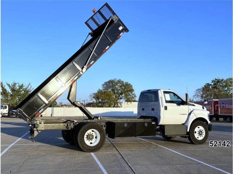 2022 Ford F-750 Super Duty