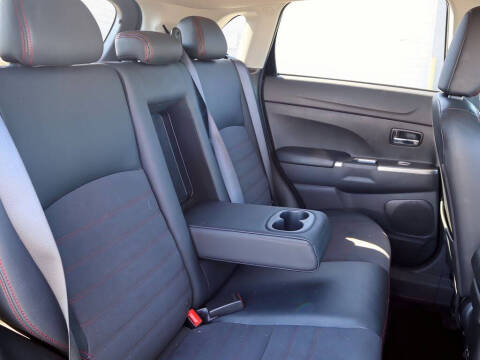 2024 Mitsubishi Outlander Sport ES