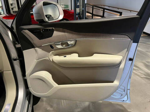 2022 Volvo XC90 T6 Inscription 7-Passenger