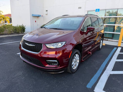 2022 Chrysler Pacifica Touring L