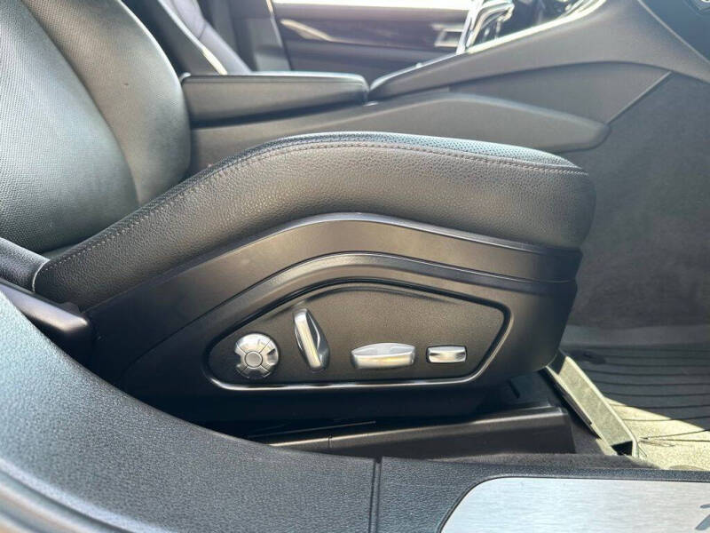 2019 Porsche Panamera 4