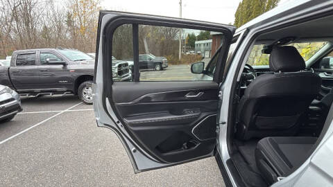 2021 Jeep Grand Cherokee L Laredo