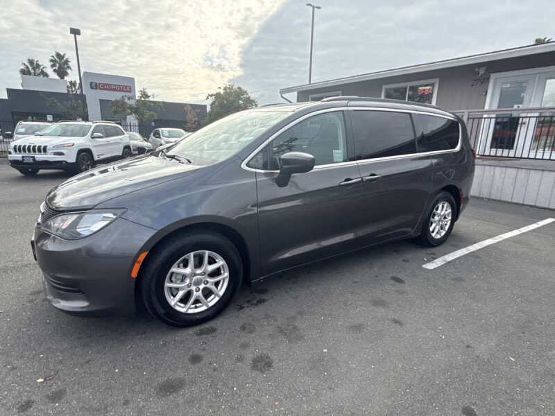 2017 Chrysler Pacifica Touring