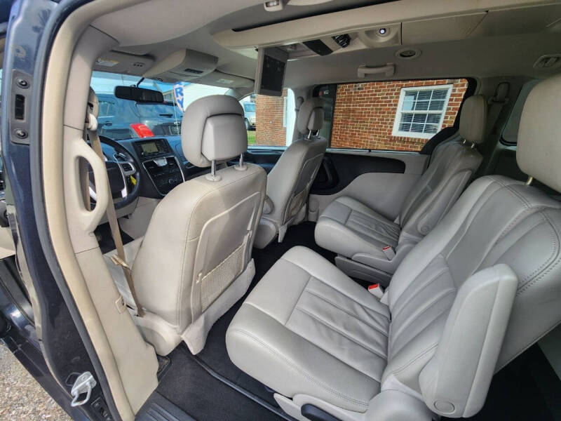 2014 Chrysler Town and Country Touring