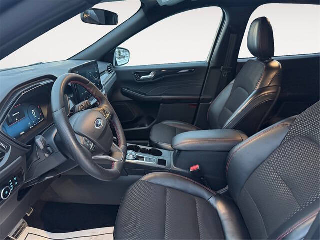 2024 Ford Escape Hybrid ST-Line Select