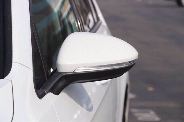 2015 Volkswagen e-Golf SEL Premium