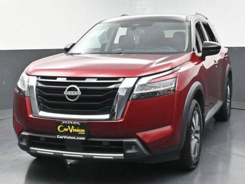 2022 Nissan Pathfinder SL