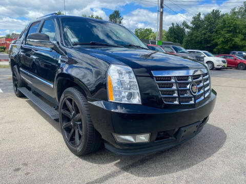 2012 Cadillac Escalade EXT for sale at Reliable Auto LLC in Manchester NH