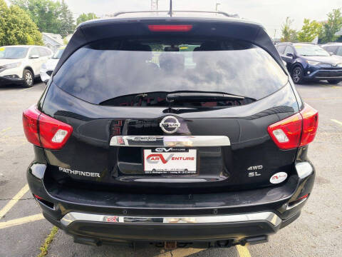 2017 Nissan Pathfinder SV