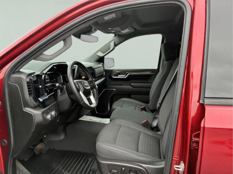 2024 GMC Sierra 1500 Elevation Standard